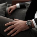 How to Wear a Watch: A Comprehensive Guide to Elegance, Comfort, and Functionality