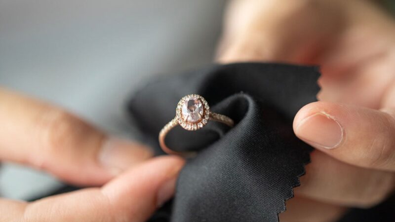 Should I remove jewelry when washing my hands?