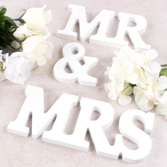 Super Z Outlet White Wooden Mr and Mrs Signs