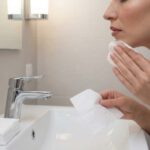 How To Use Neutrogena Makeup Remover Wipes Safely